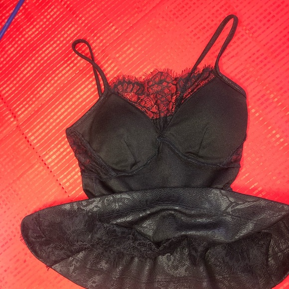 Windsor Sexy lace top - Picture 8 of 10